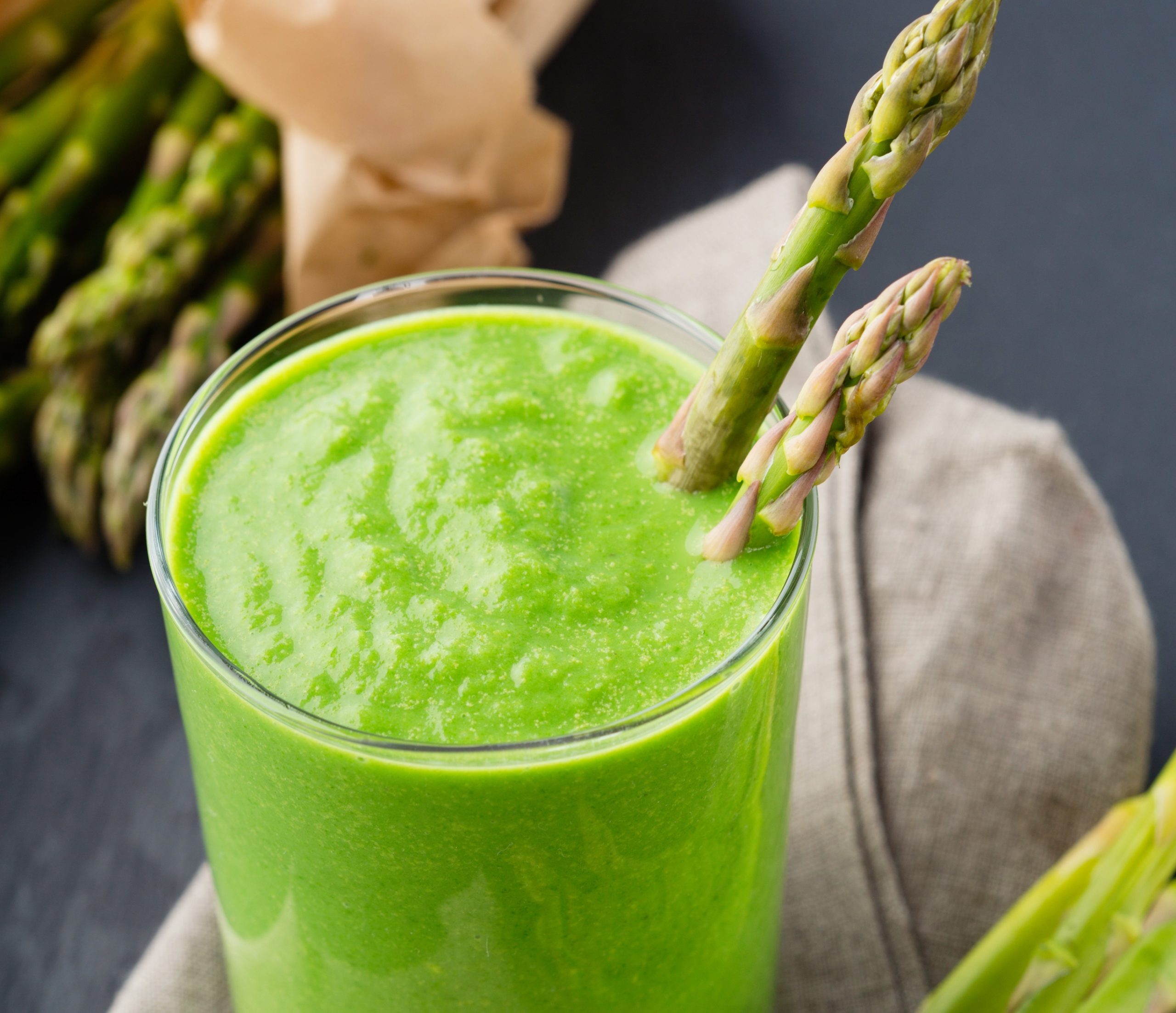 jugo-de-esparragos-para-padecimientos-de-rinones-y-malestares-glandulares