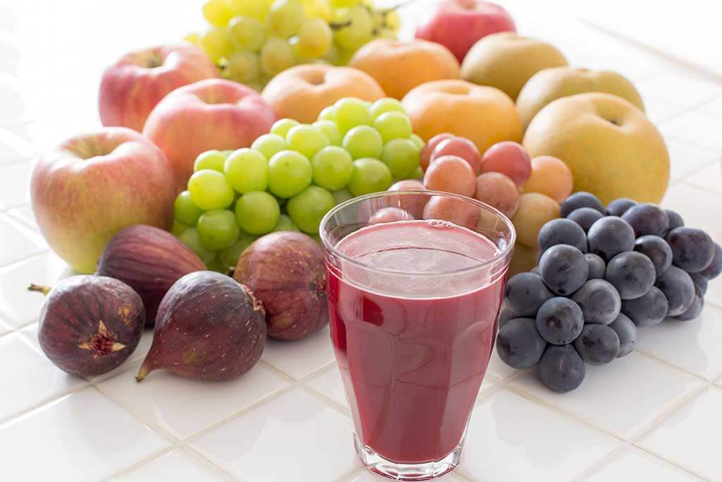 manzanas-uvas-y-melones-ayudan-a-purificar-el-torrente-sanguineo