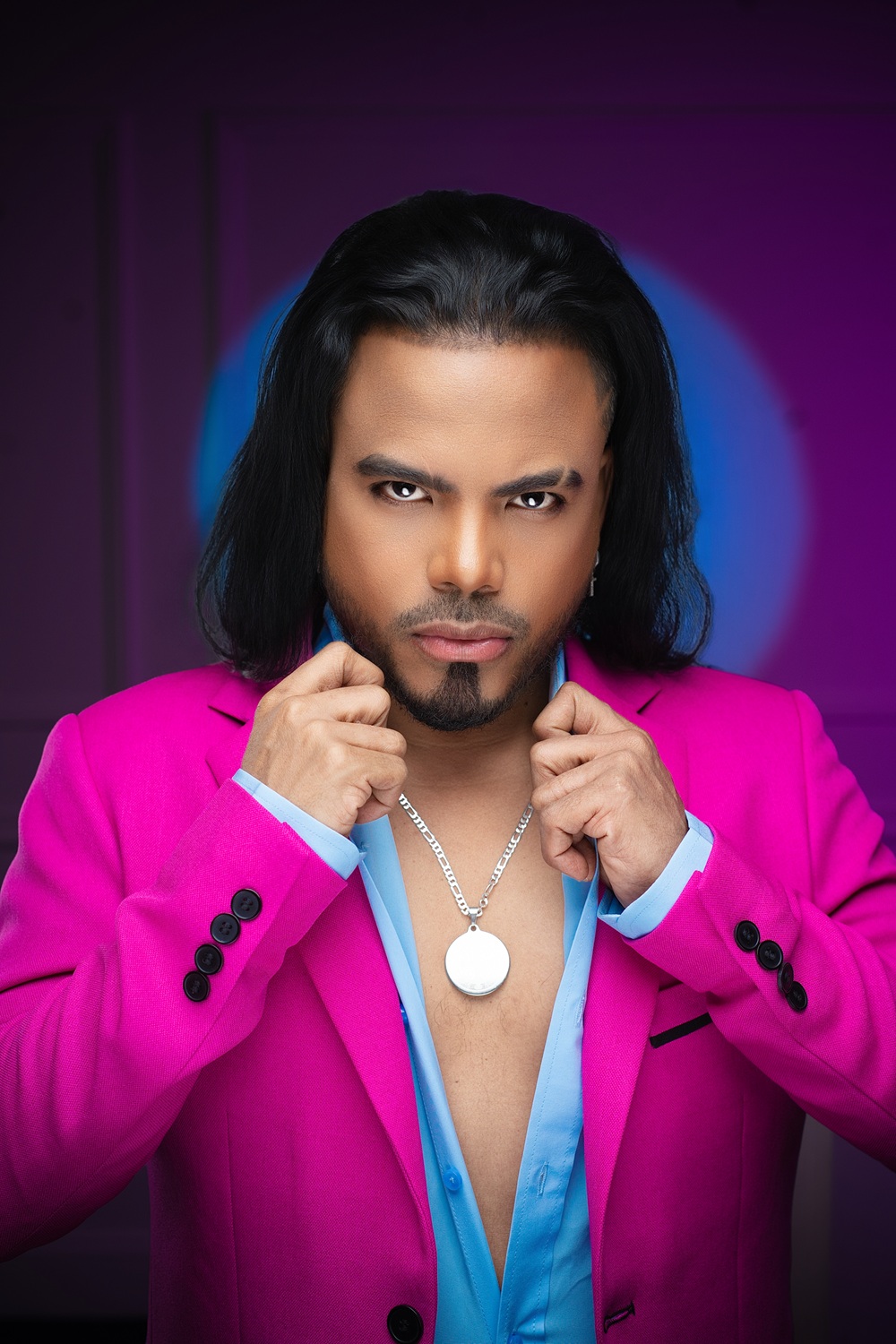 Axel-Thomas-exponente-del-merengue-tipico-continua-fortaleciendo-su-proyeccion-internacional-tras-un.jpeg