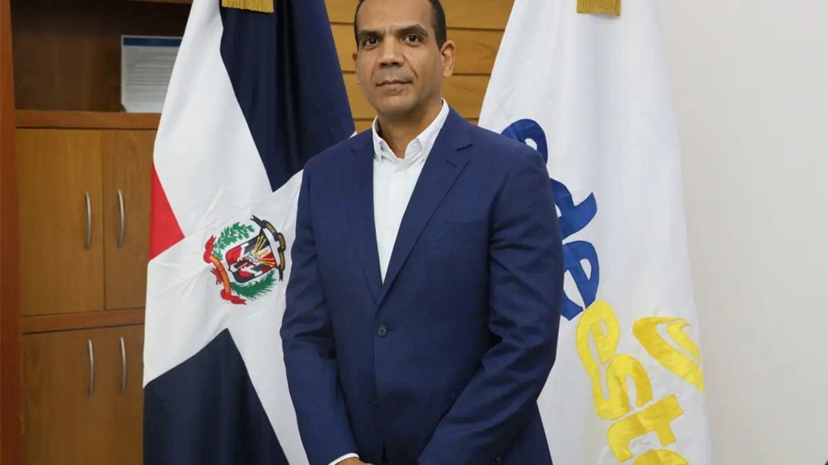 Emilio-Contreras-asume-como-nuevo-gerente-general-de-Edeeste.webp