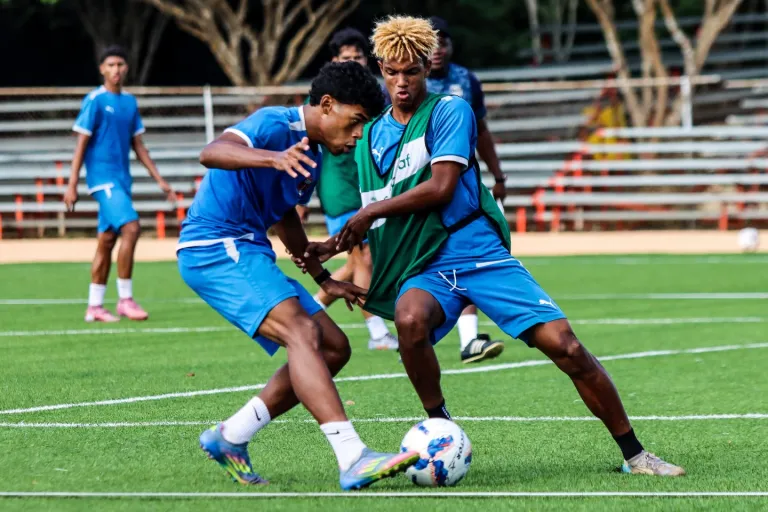 Foto-Cibao-FC-entrenando-duro.webp.webp