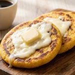 como hacer La arepa en Colombia no es un plato