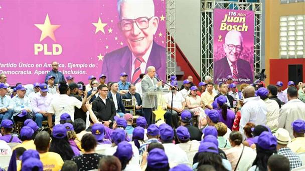 danilo-medina-cuestiona-escandalos-en-senasa-y-banco-agricola-e65fe283-focus-0-0-608-342.jpg
