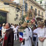 devotos-rinden-homenaje-a-nuestra-senora-de-la-altagracia-en-conmovedora-procesion