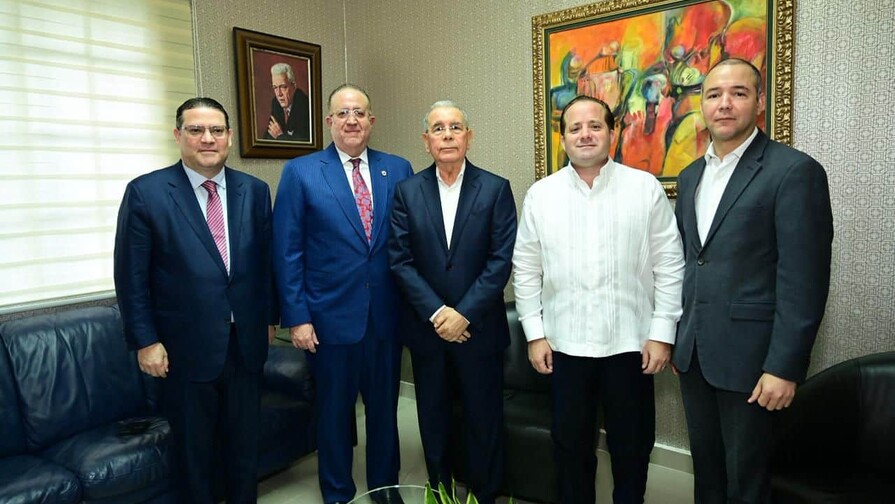 pld-se-reune-con-delegacion-del-gobierno-por-crisis-en-medio-oriente-36616be6-focus-0-0-896-504.jpg