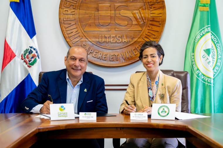 doctor-luis-campos-jorge-presidente-ccps-y-la-doctora-lily-rodriguez-gonzalez-rectora-utesa-sedejpg.jpeg