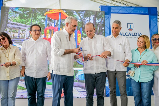 Alcaldia-de-Santiago-entrega-Parque-Los-Jazmines-junto-al-presidente-Abinader-con-inversion-de-mas-d.jpeg