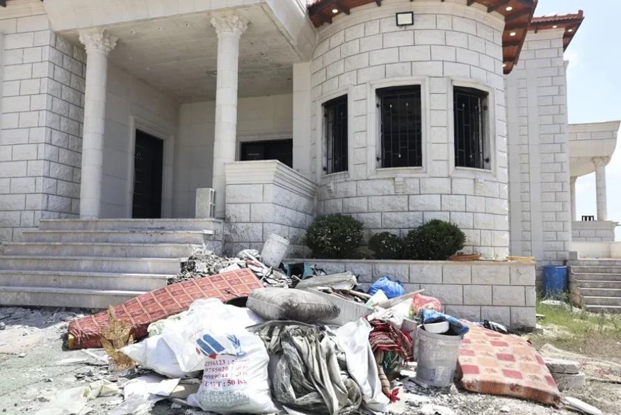 Vivienda-palestina-ocupada-por-ejercito-de-Israel.png