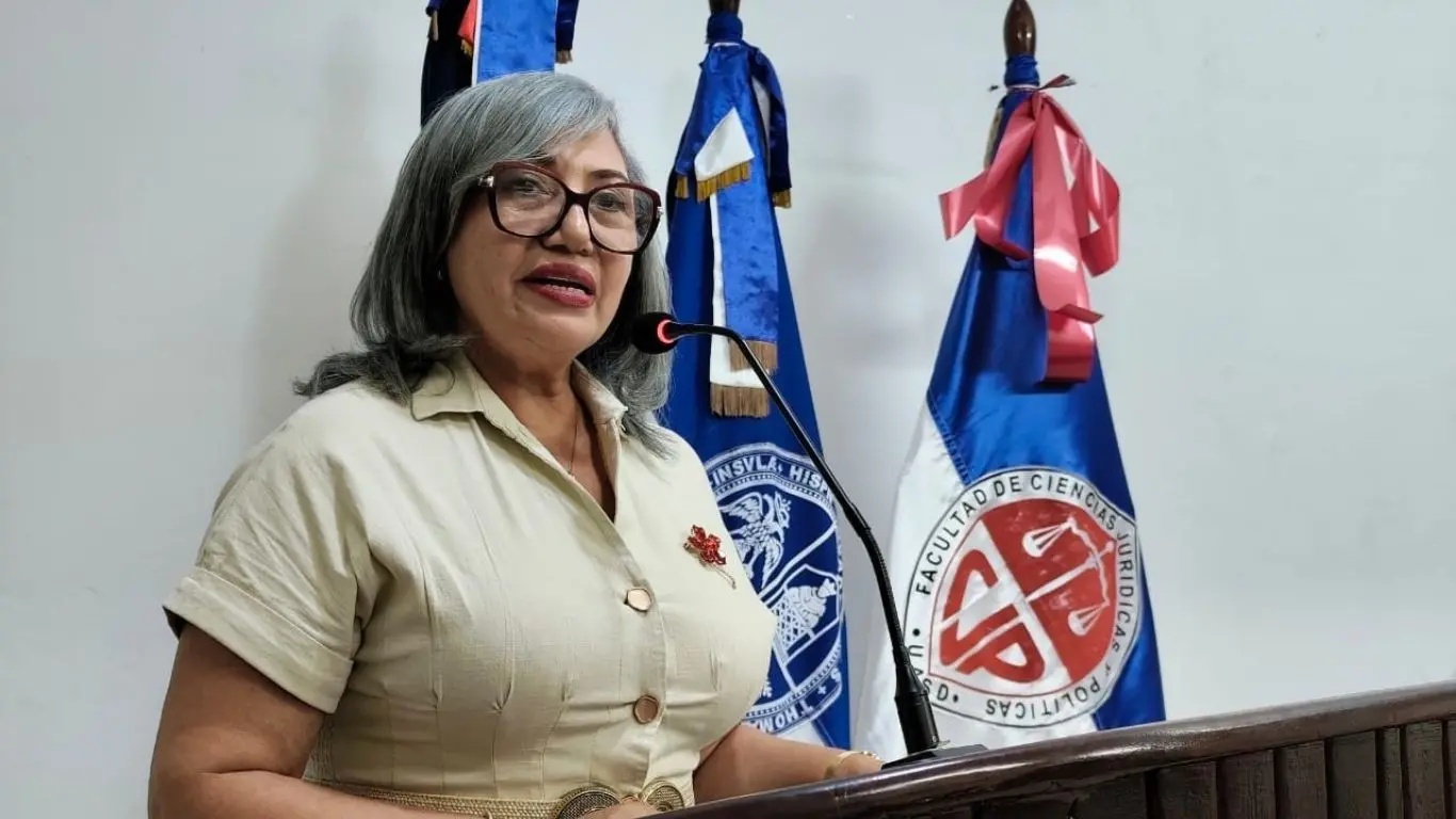 DGII-recibe-el-Buzon-Fisico-de-Denuncias-Ciudadanas-por-la-DIGEIG-4-10.jpg.webp.webp