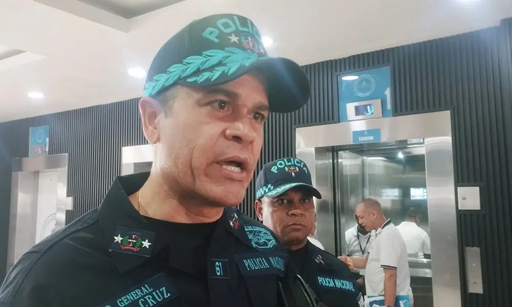 Mayor-general-Andres-Cruz-director-de-la-pol.jpg.webp.webp