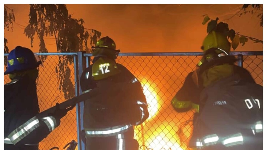 se-produce-incendio-proximo-a-planta-de-glp-a801a57e-focus-min0.07-0.51-896-504-1.jpg