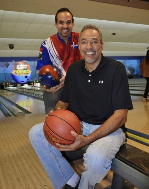 Alejandro junto a su padre, el inmortal del baloncesto Franchie Prats.