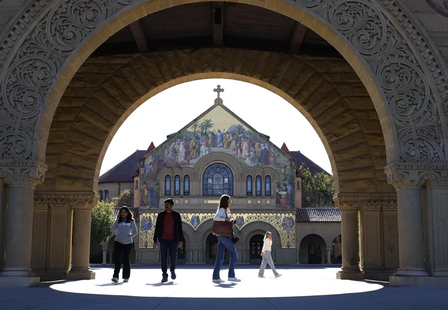 Estudiantes_Universidad_Stanford.webp.webp