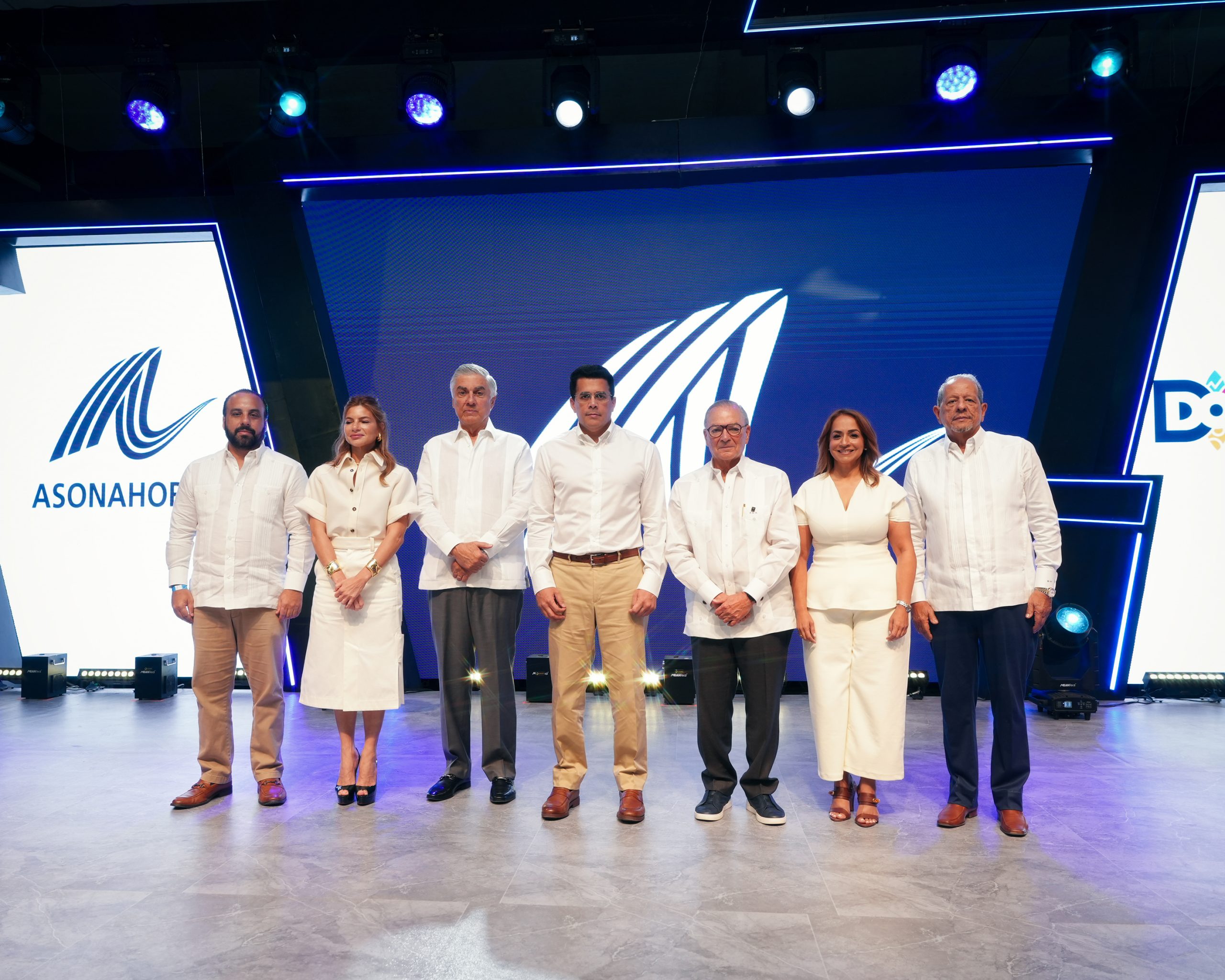 Julio-Pena-Paola-Rainieri-Juan-Bancalari-David-Collado-Frank-Rainieri-Aguie-Lendor-y-Ernesto-Veloz.j.jpeg