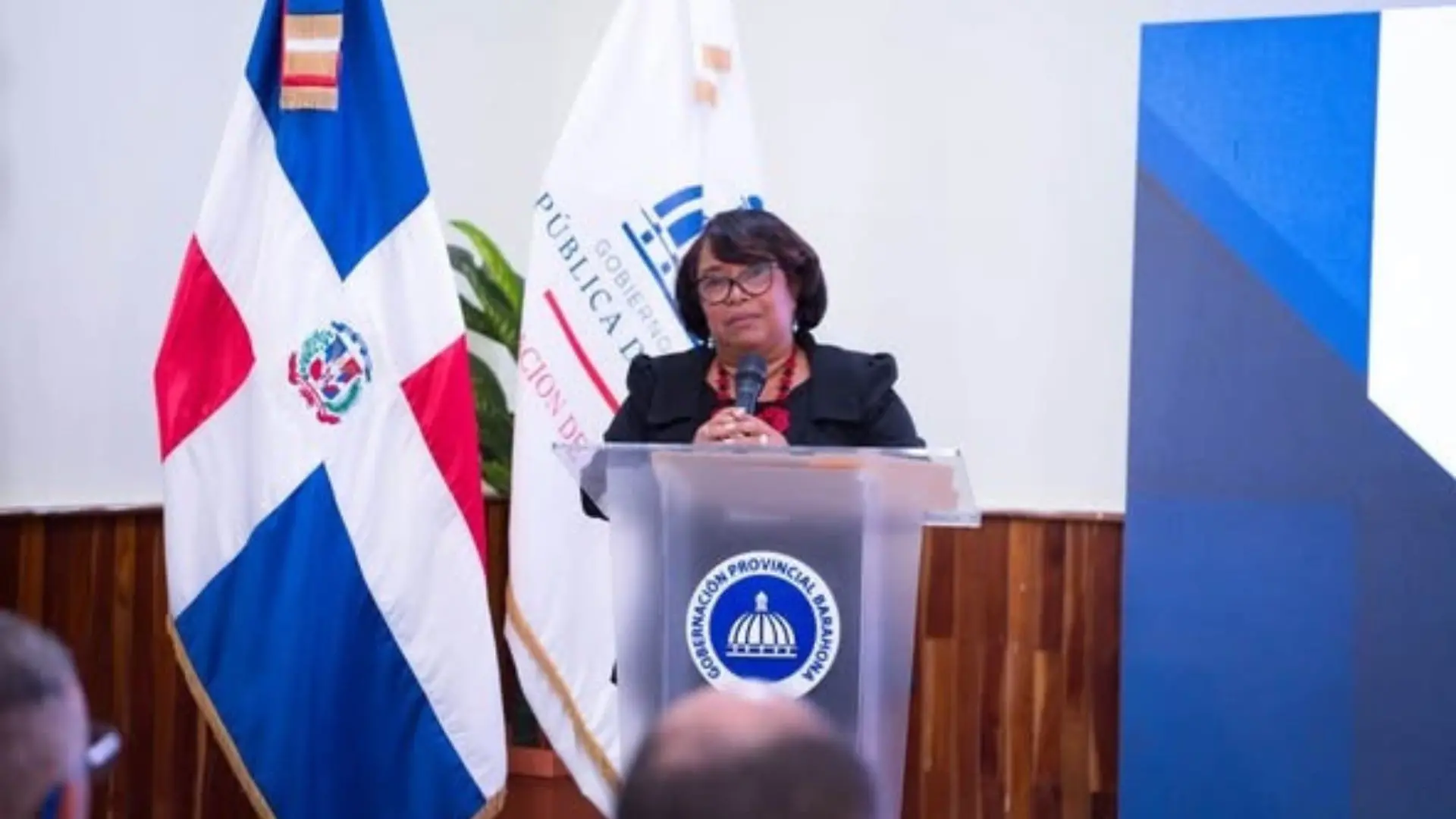 Presentacion-Resumen-de-Proyecto-Alegre-Naranja-Rosa-46.jpg.webp.webp
