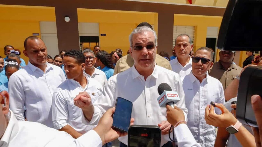 luis-abinader-hablo-sobre-el-caso-senasa-20-a0079ca6-focus-0.06-0.32-896-504.jpg