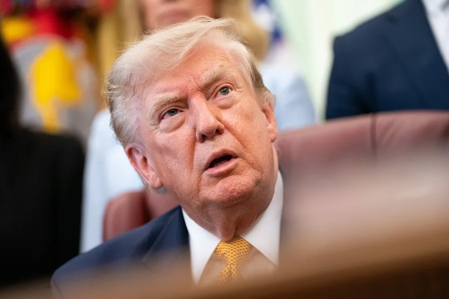 tv_trump.webp.webp