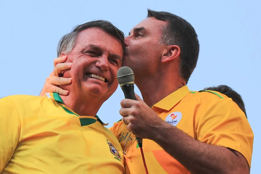 Jair_Bolsonaro_Flavio_Bolsonaro.webp.webp